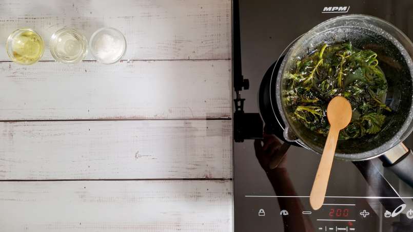 Áthelyezéssel és bain-marie alkalmazásával nyert nettó csalánolaj, fotó 4