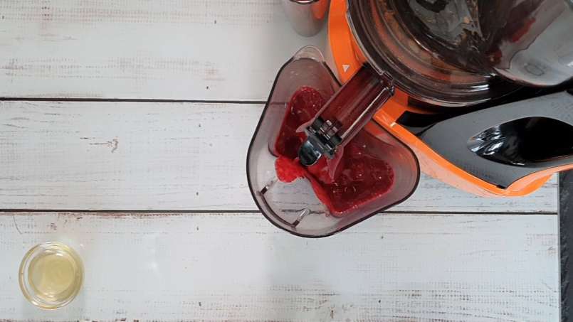 Energetizáló homoktövis- és aronia juice gyömbérrel, lime-mal és mézzel, fotó 11