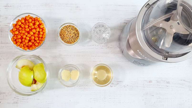 Homoktövis smoothie almával, gyömbérrel, virágporral és mézzel, fotó 2