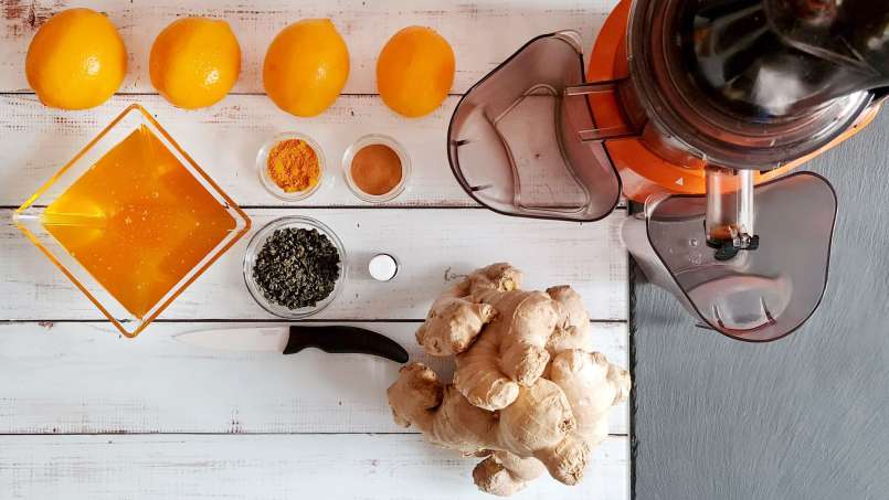 Gyömbérlé mézzel, citrommal, zöld teával, kurkumával, fahéjjal és mentával, fotó 1